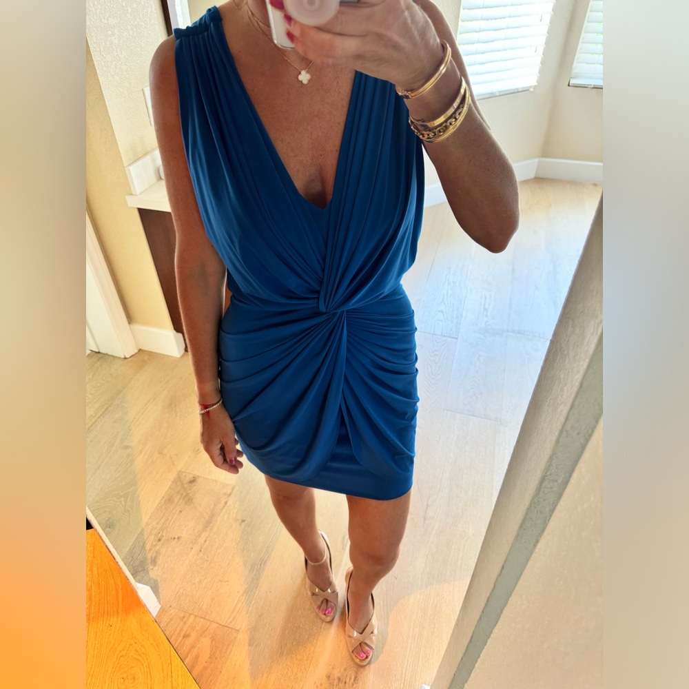 Very flattering Misa blue mini dress. Never worn